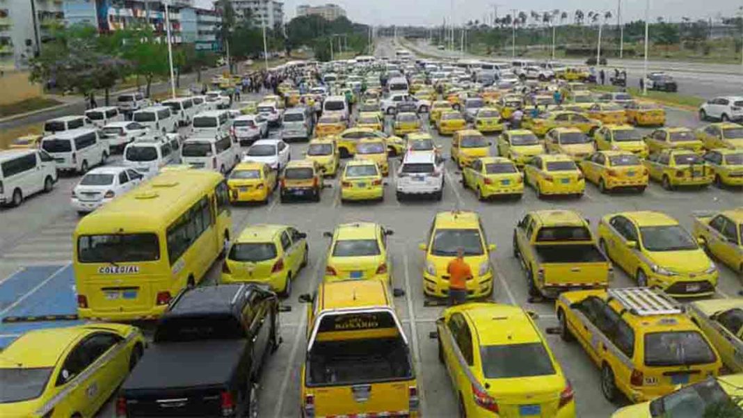Protesta de los taxistas contra Uber en Panamá Oeste