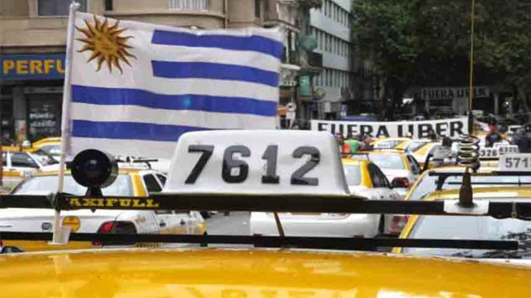 Los taxistas de Uruguay bloquearon un congreso de Uber en Montevideo