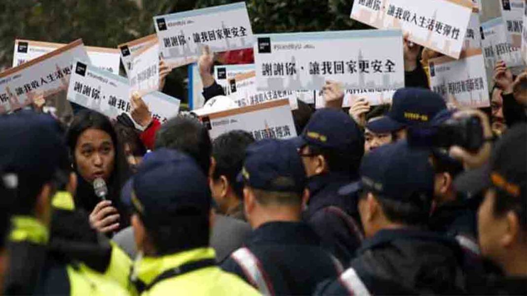 Manifestación de los taxistas en Taiwan contra Uber