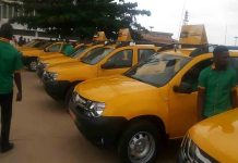 Los taxistas de Benín protestan contra Uber en Porto Novo Los taxistas de Benín protestan contra Uber en Porto Novo