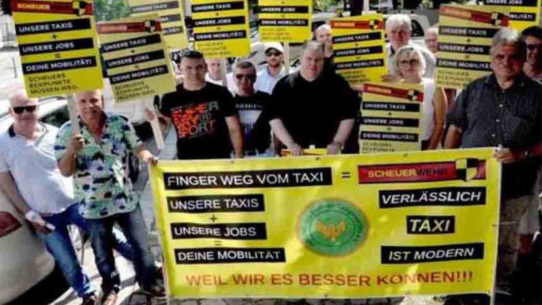 Protesta contra Uber de los taxistas de Magdeburgo, Alemania