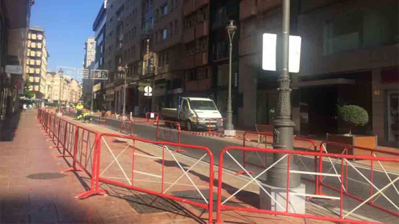 Los taxistas de Ponferrada, descontentos con la parada de Camino de Santiago