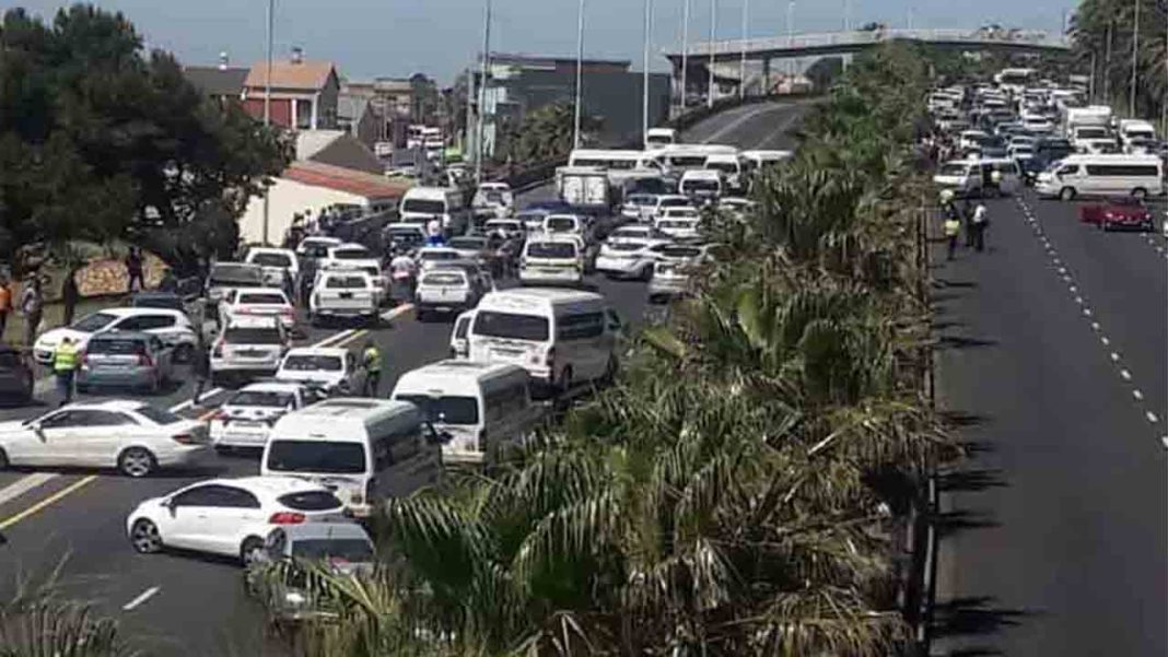Los taxistas paralizan Ciudad del Cabo