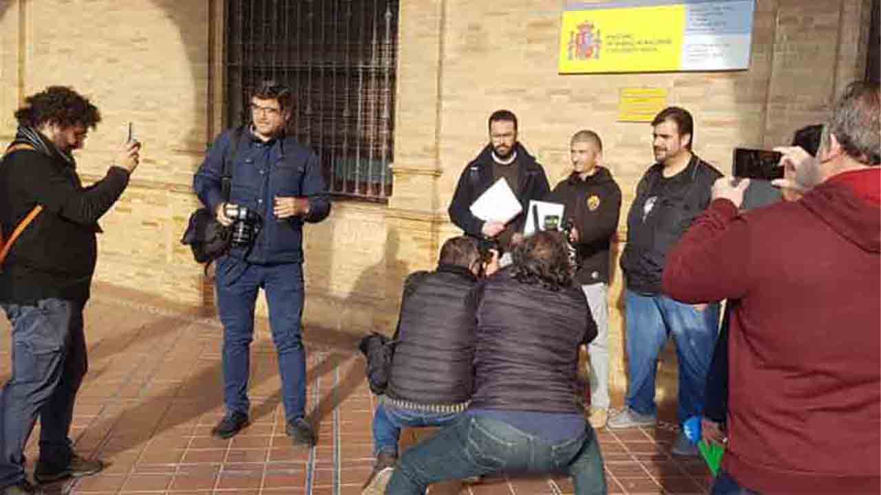 Los taxistas andaluces denuncian a Cabify por explotar a sus trabajadores