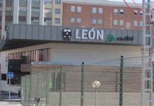 León adjudica cinco nuevas licencias Eurotaxi para ampliar el servicio Los taxistas de León se quejan de las estaciones de tren y autobuses