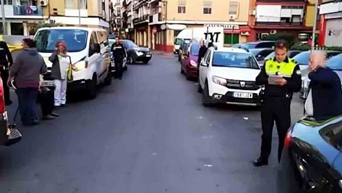Un conductor de VTC de Sevilla se queda dormido y atropella a dos personas