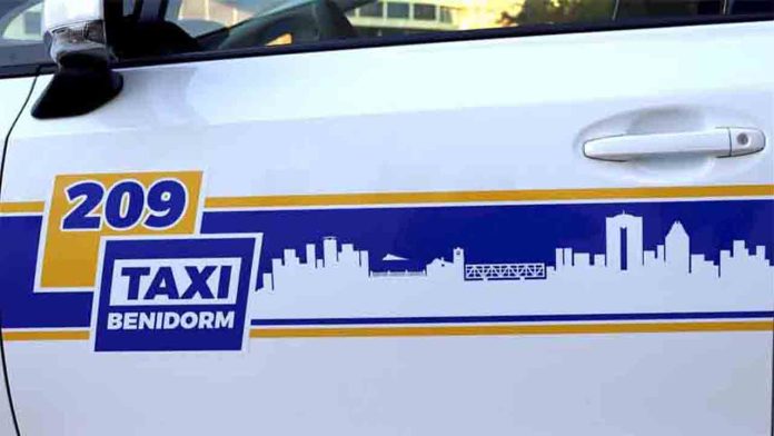 Nueva imagen corporativa de servicio público en el Taxi de Benidorm