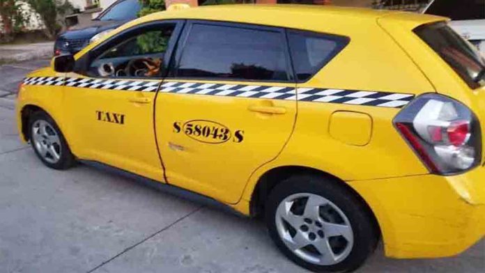 Los taxis de El Salvador solamente podrán circular con un pasajero por el coronavirus