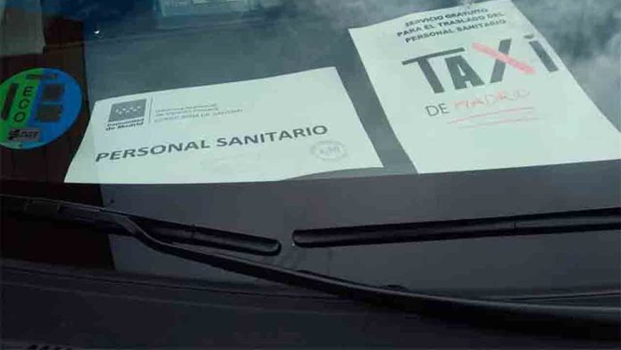 Los taxistas de Madrid rechazan 132.000 euros de la CAM y piden que se destinen a Sanidad