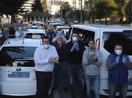 Los taxistas de Pamplona rinden homenaje al personal sanitario