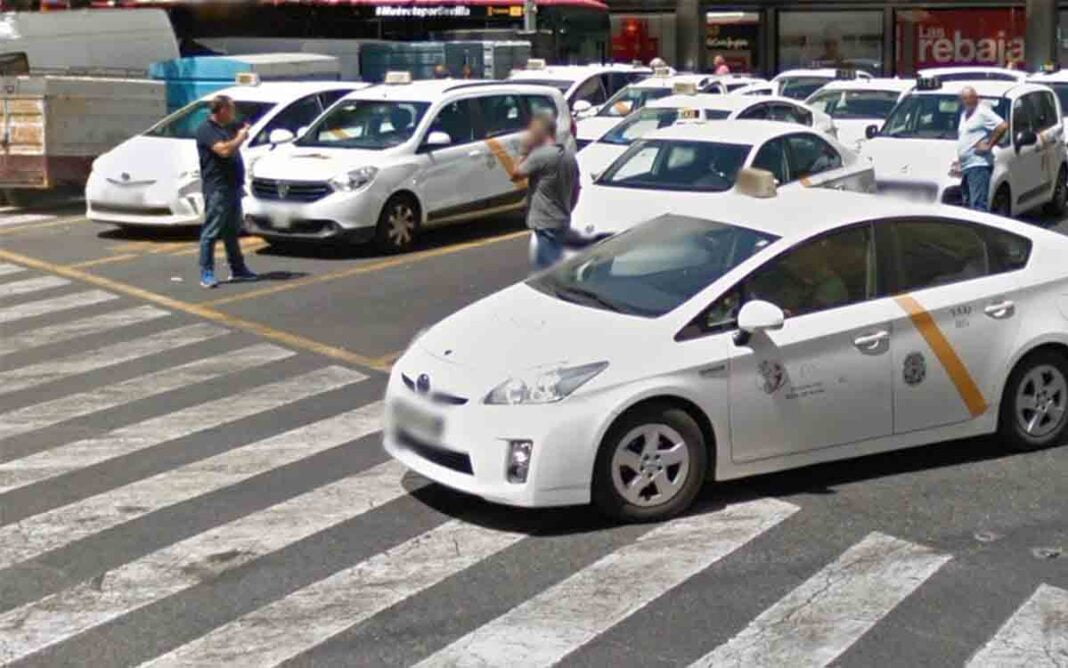 El IMT de Sevilla prolonga hasta junio la reducción al 25% de la flota del taxi