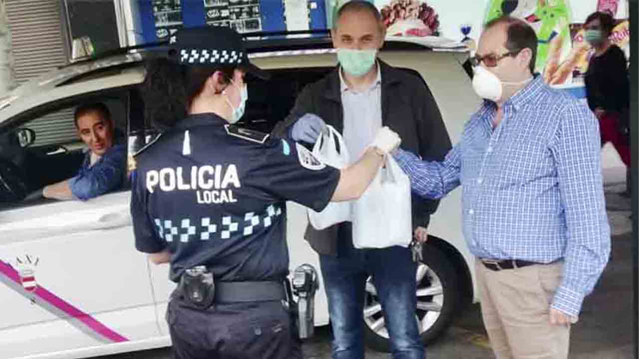 El taxi de Puertollano realiza servicios especiales durante la crisis del coronavirus