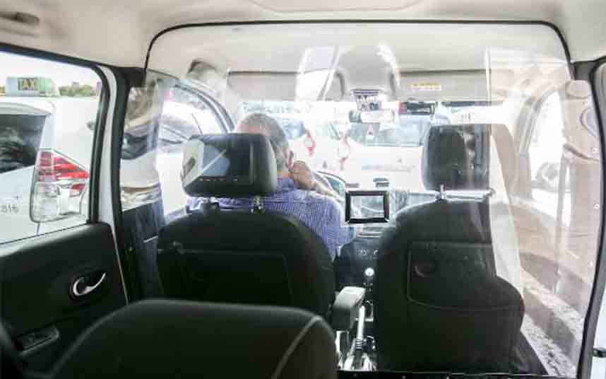 València comprará 4700 mamparas protectoras para los taxis