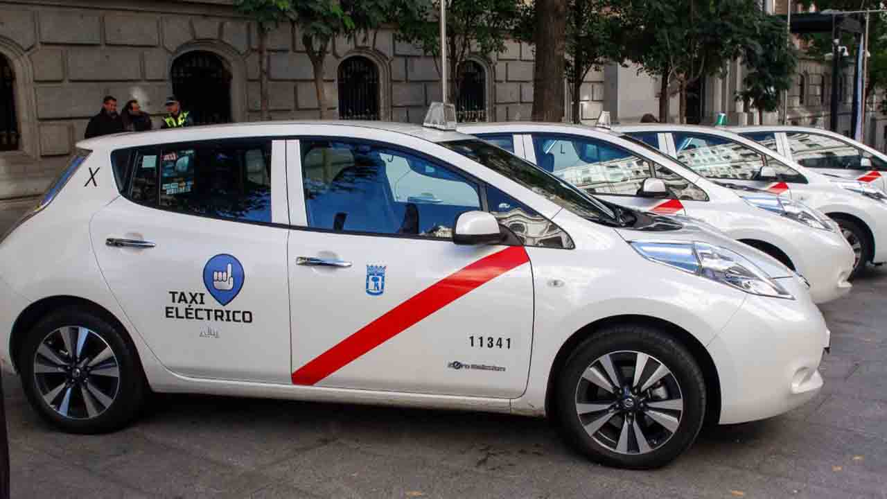 El Supremo falla a favor de un día de descanso fijo semanal en el taxi de Madrid