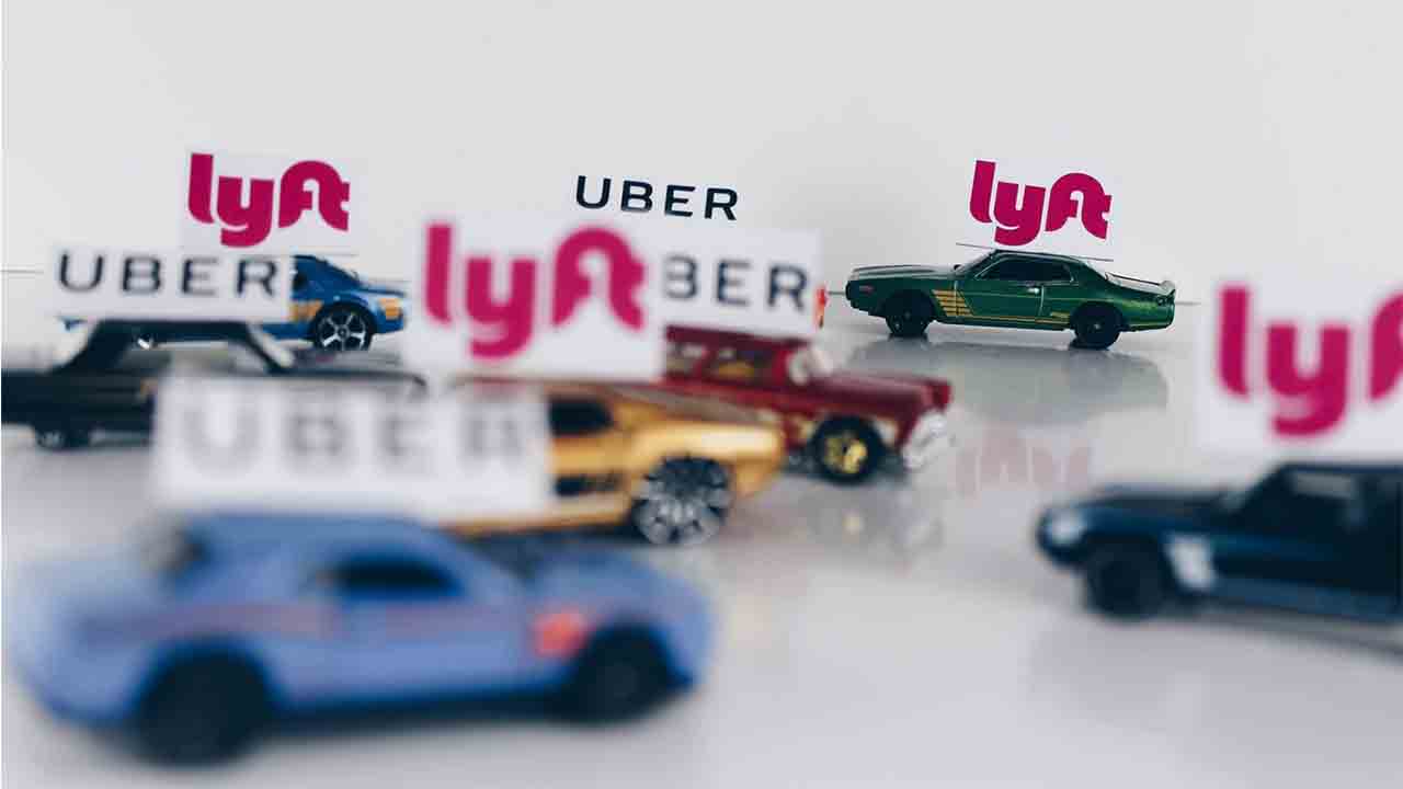 Uber y Lyft buscan ceder las licencias en California para eludir la Ley AB5