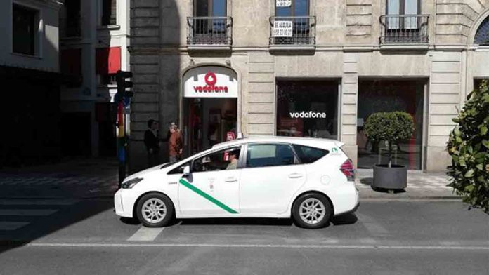 Granada estrena servicio de 'taxi único' en la primera Área de Prestación Conjunta