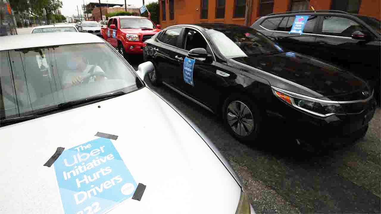 Movimiento antirracista 'falso' de Uber para no dar de alta a los conductores