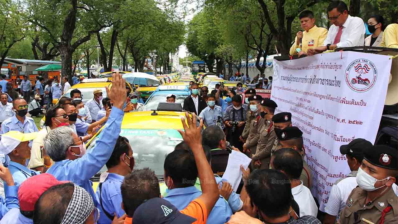 Protesta de los taxistas tailandeses en Bangkok