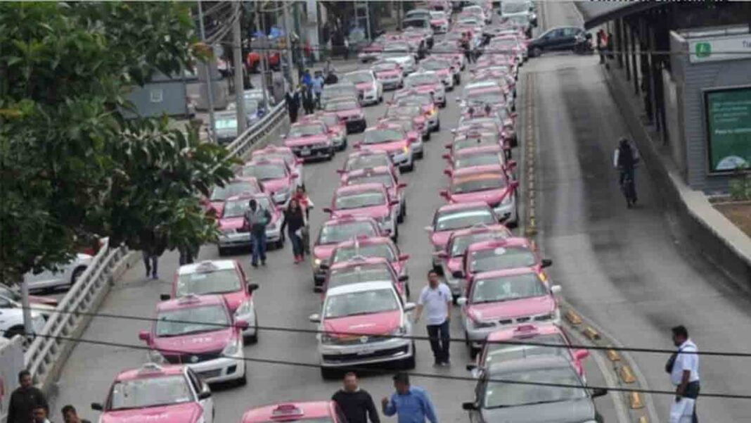¿Conseguirán los taxistas mexicanos deshacerse de la competencia desleal de Uber, Cabify y Didi?