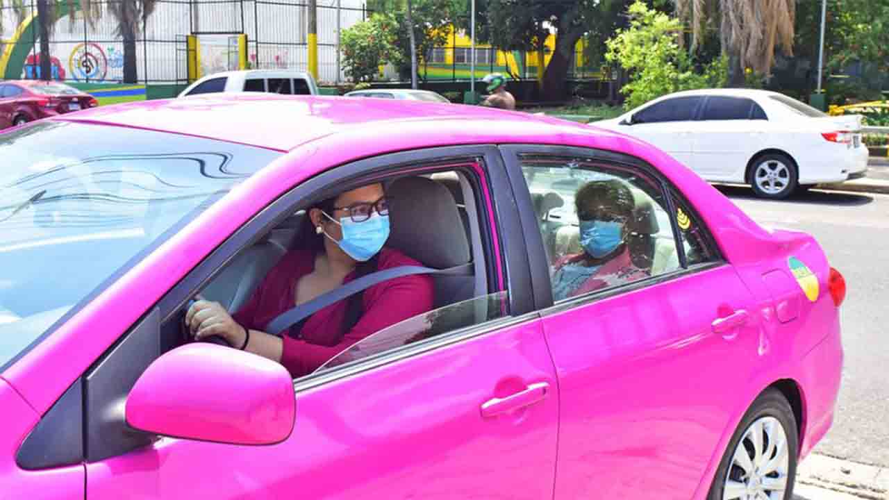 Taxis rosas en Honduras especial para las mujeres