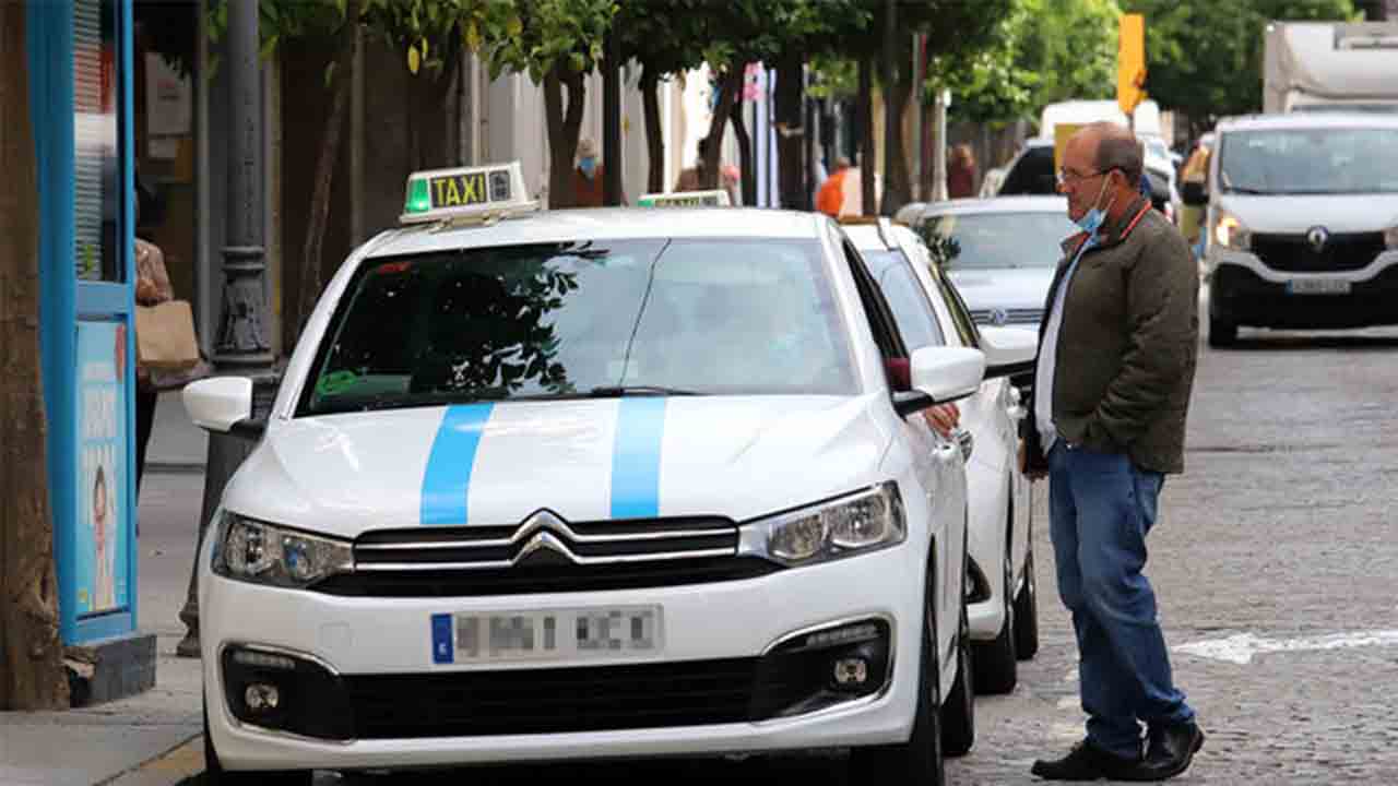 Un 60% de los taxistas de Huelva temen perder el empleo