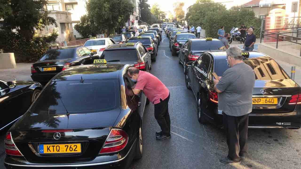 Chipre: Movilizaciones del sector del taxi en Nicosia ante la falta de ayudas