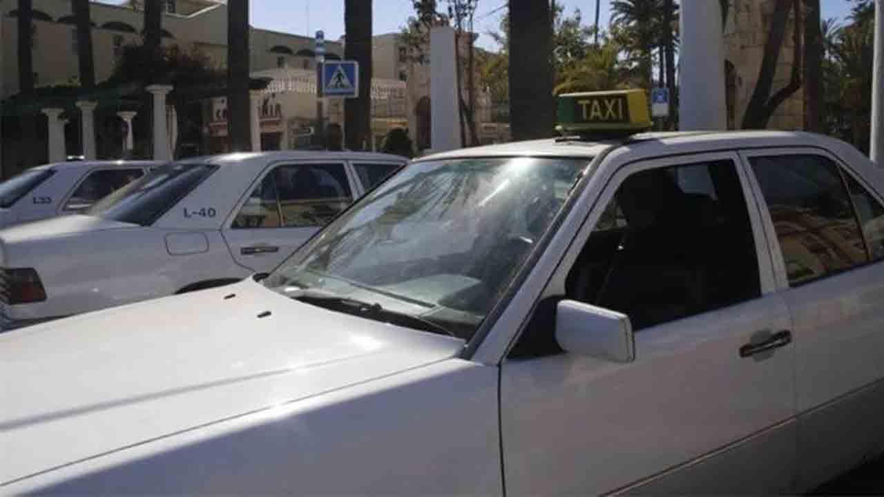 El confinamiento y el cierre de la hostelería agravia la crisis del taxi en Melilla
