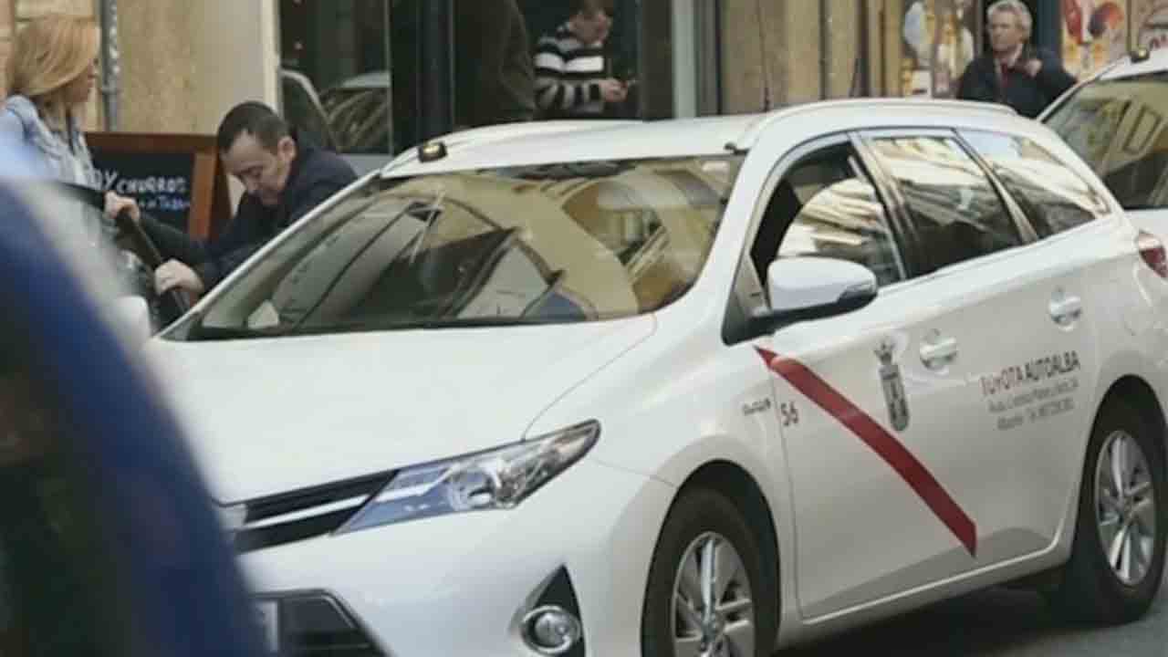 El taxi de Cuenca pide ayudas urgentes al sector por la caída de actividad