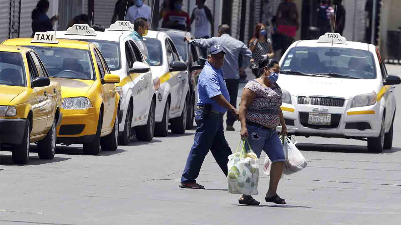 México: Los taxistas de Saltillo piden poner freno a la competencia desleal de Uber