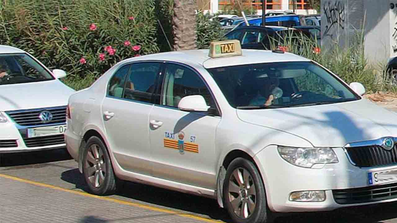 El Consell de Ibiza elaborará un estudio sobre la demanda del servicio de taxi
