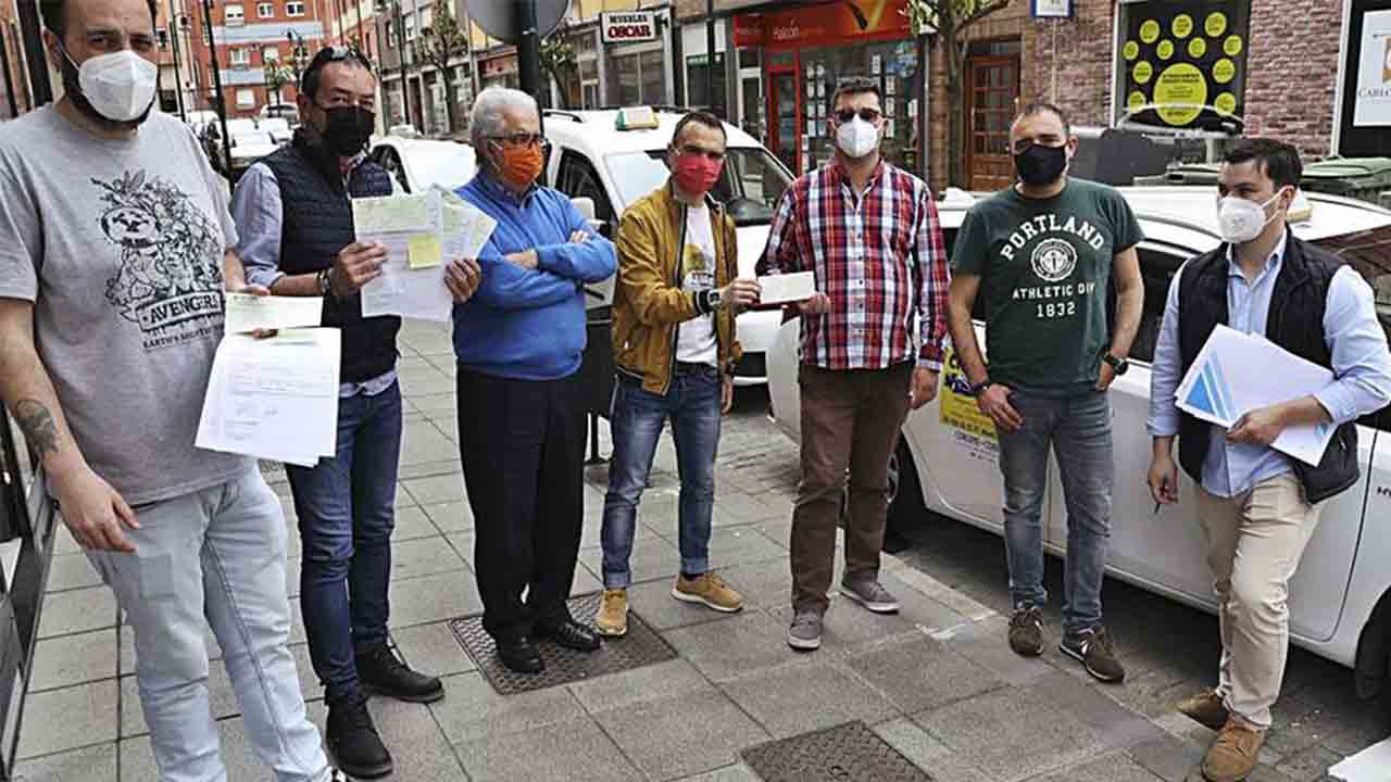El Ayuntamiento de Corvera (Asturias) entrega 800 euros a cada taxista