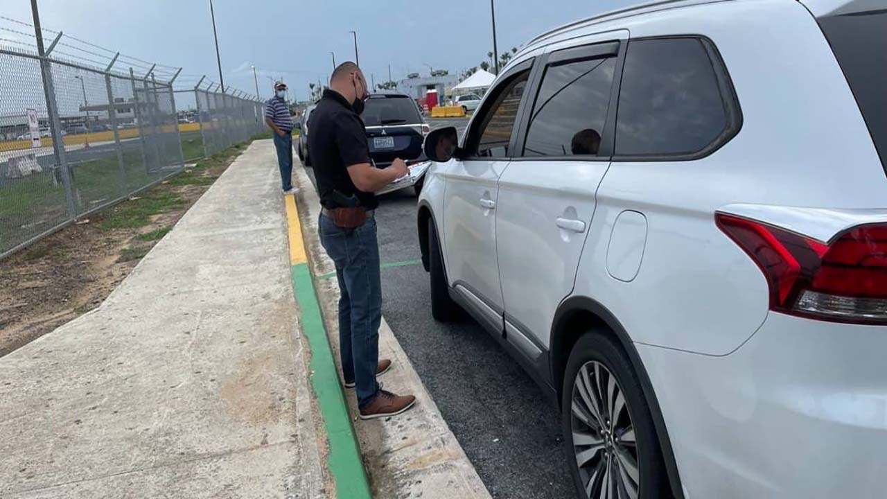 Los inspectores de Puerto Rico multan a los conductores de Uber por captación ilegal