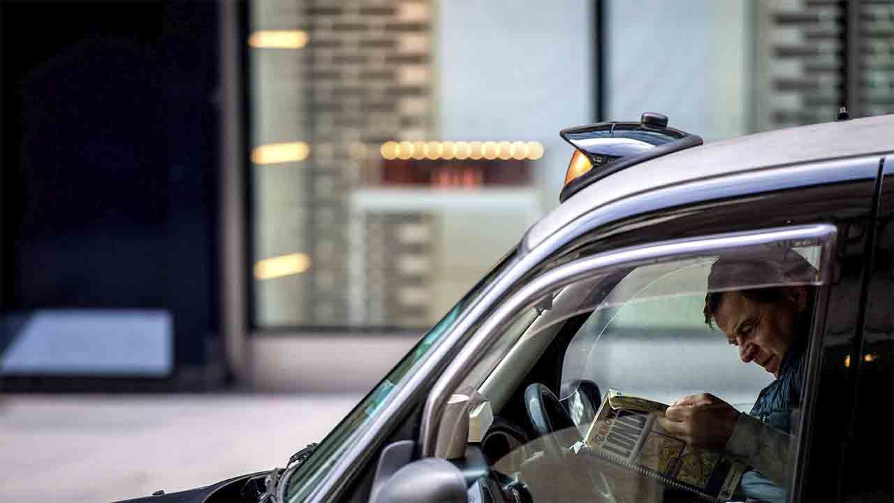 Uber monta sus propias paradas en Londres y 'TfL se hacen los tontos'
