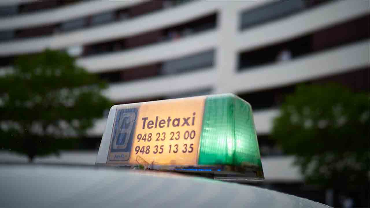 Dos municipios navarros se unen al servicio de taxi de la Comarca de Pamplona