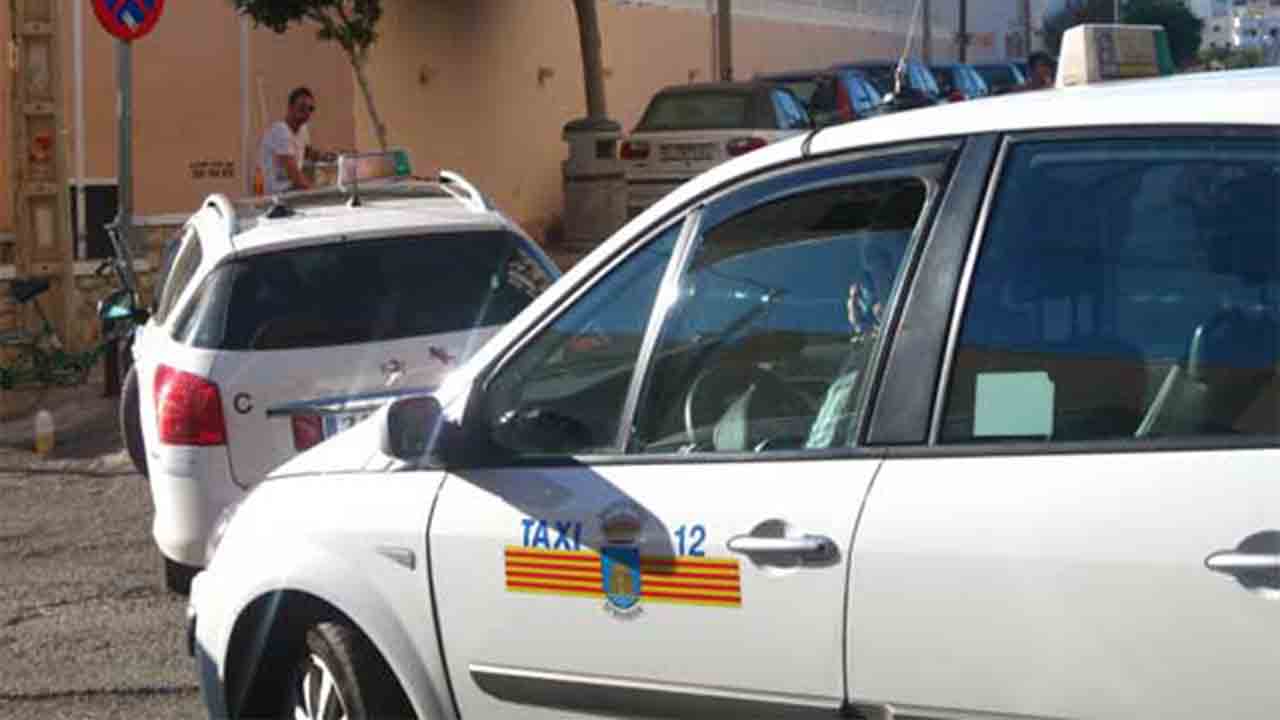 Los taxistas de Ibiza tendrán que librar un día a la semana durante el verano