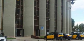 El IMET cierra 2025 con superávit mientras el sector del taxi denuncia pérdida de rentabilidad Los taxistas de Barcelona se movilizan contra las agresiones