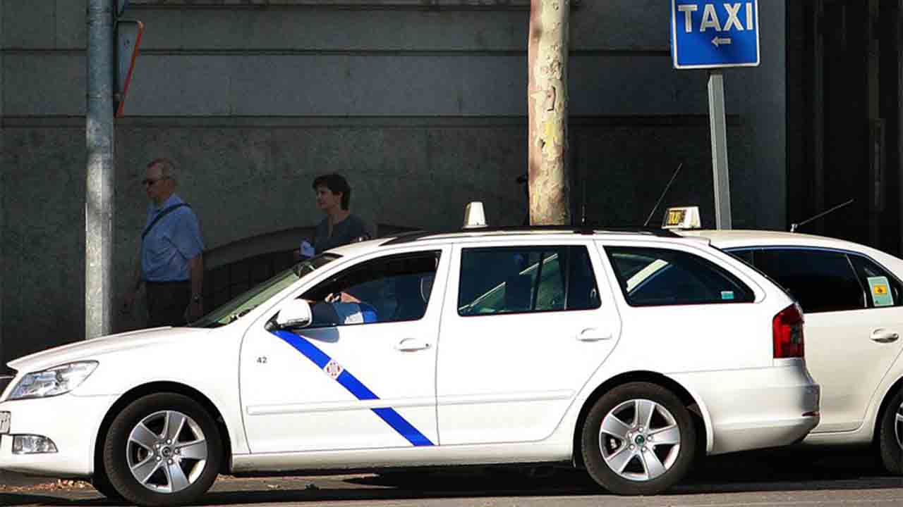 Detenido por dos robos con violencia a taxistas de Girona