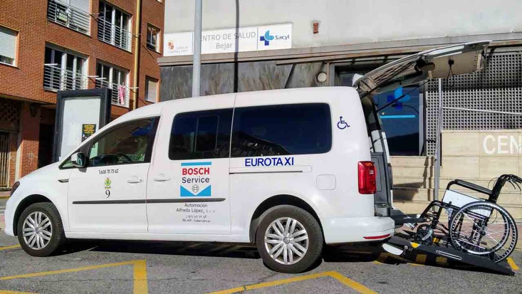 Salamanca otorga ayudas para uso del taxi a personas con movilidad reducida