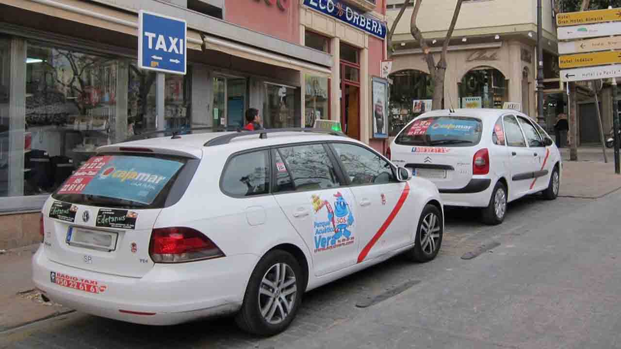 El taxi de Almería tiene las tarifas congeladas desde hace dos años