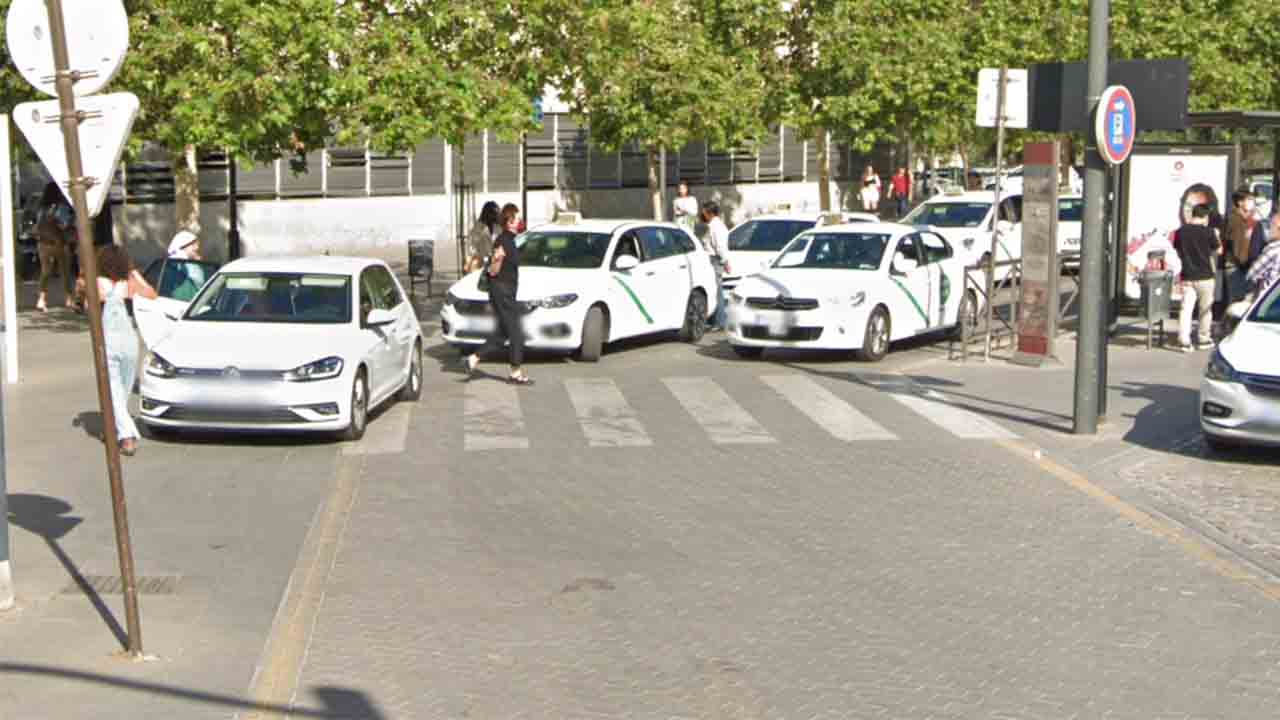 Paradas de taxi distrito Norte Granada