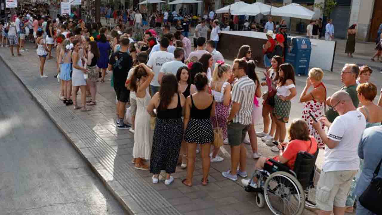 Podemos critica el caos y la falta de planificación del servicio de taxi en la Feria de Málaga