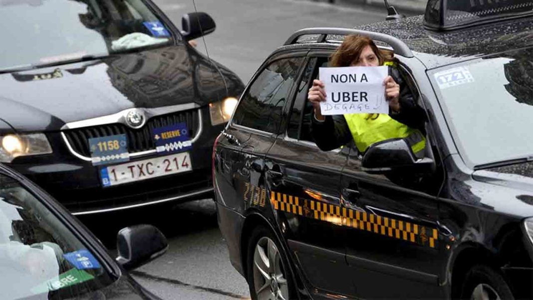 Los Uber Files provocan una marcha mundial del taxi hacía Bruselas