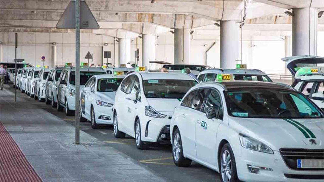 Elche propone conceder 24 nuevas licencias de taxi para atender las demandas