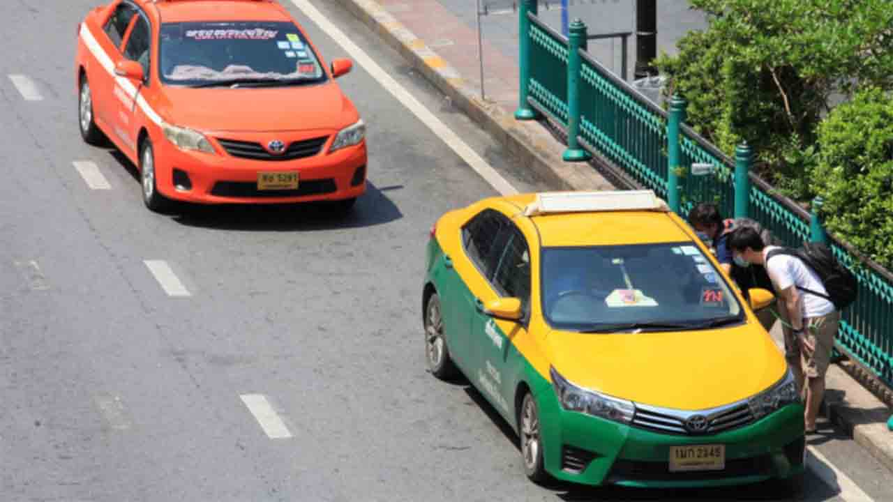 Tarifas del taxi en Bangkok: El Ministerio se plantea realizar una subida