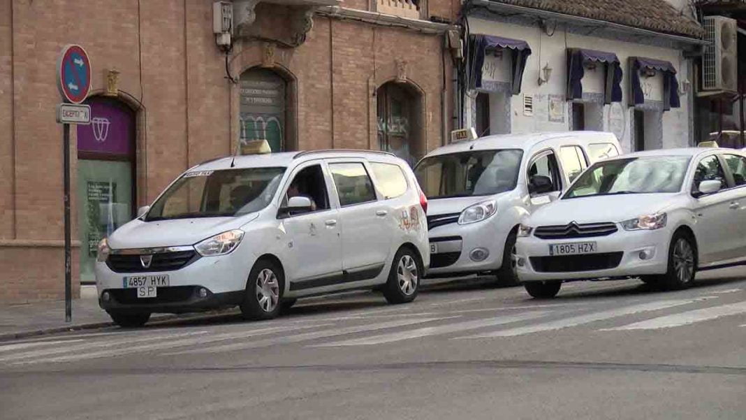 Algeciras convoca nuevo examen para el carné de taxista