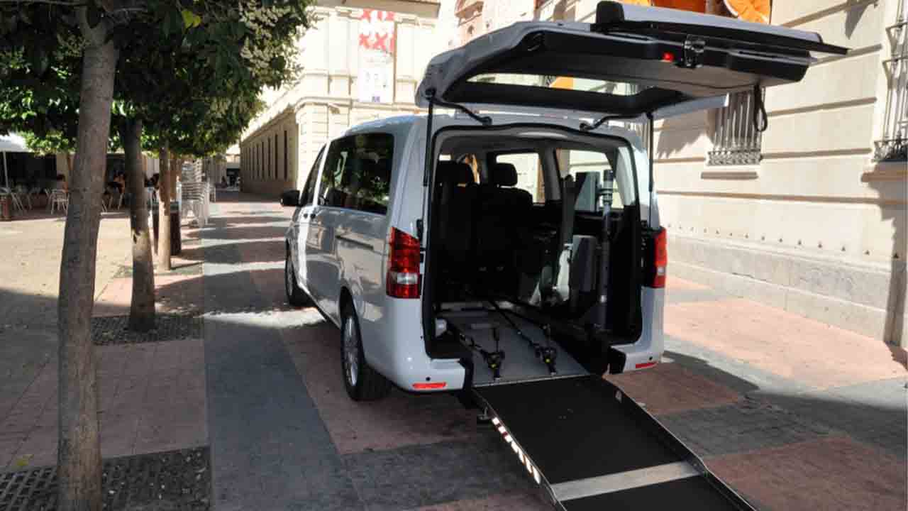 Castilla-La Mancha ofrece ayudas de hasta 9.600 euros para taxis adaptados