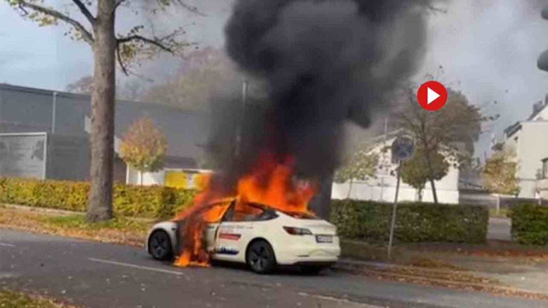 Un taxi Tesla 3 en Hamburgo decide incendiarse
