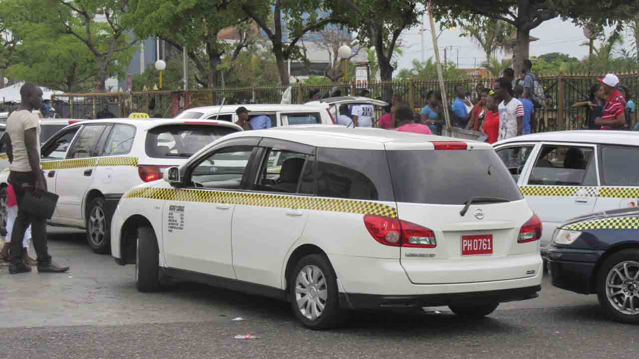 Los taxistas de Jamaica anuncian paros a partir de hoy lunes