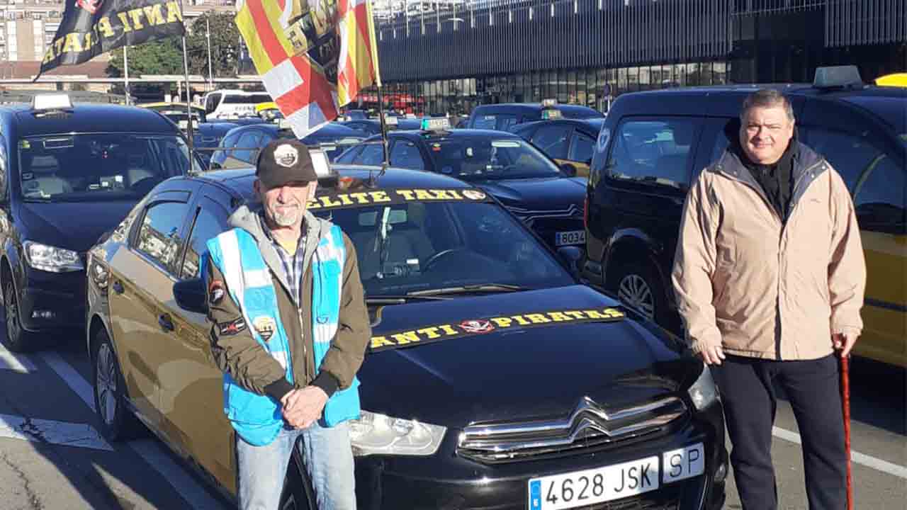 Los taxistas de Barcelona estallan contra Free Now y por el incumplimiento del decreto