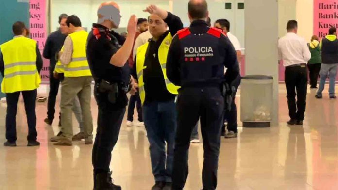 Presión del taxi en el Aeropuerto de Barcelona contra los piratas